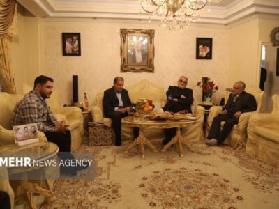 دیدار اعضای کمیسیون امنیت ملی مجلس با خانواده ی شهید شکست حصر یمن