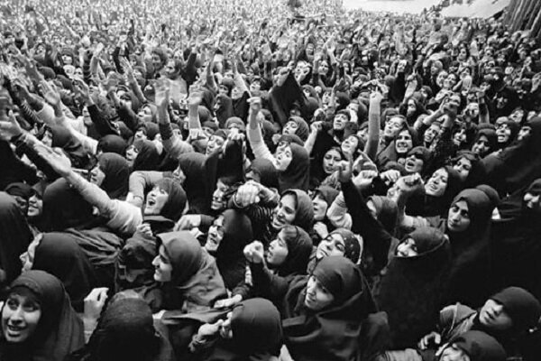 روزی که زنان تاریخ را به حرکت درآوردند روزی که زنان تاریخ را به حرکت درآوردند