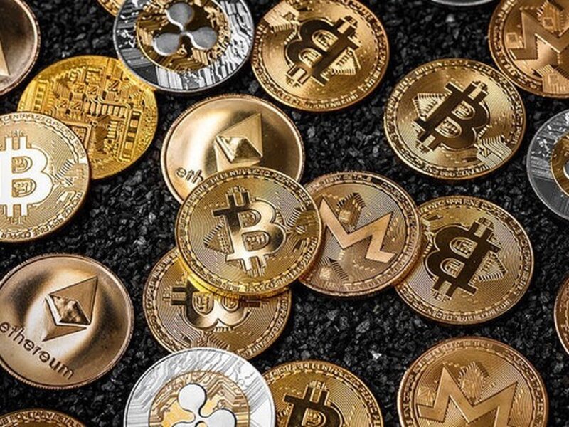 قیمت ارز‌های دیجیتال امروز سه شنبه ۱۶ دی ۱۴۰۴ / کاهش نسبی قیمت‌ها در بازار داخلی و جهانی