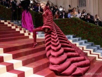 مراسم مت گالا ۲۰۲۲ با حضور افراد مشهور؛ از لیدی گاگا تا ایلان ماسک