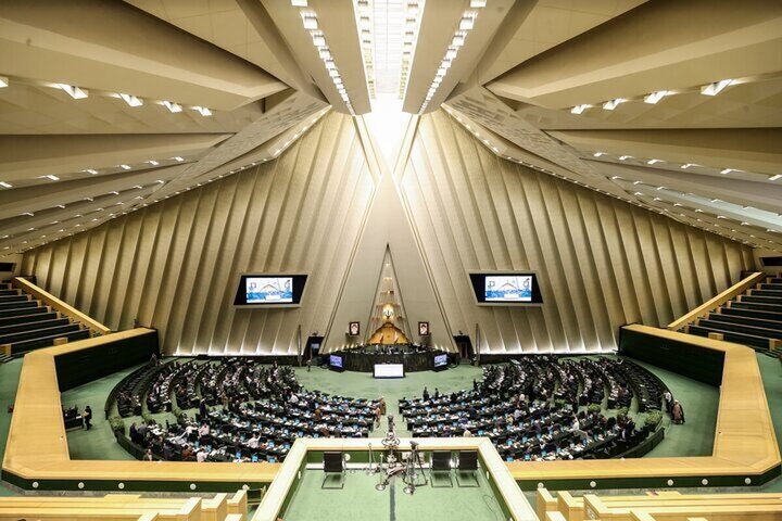 مرکز رسانه مجلس ادعای خبرنگار یورونیوز را رد کرد
