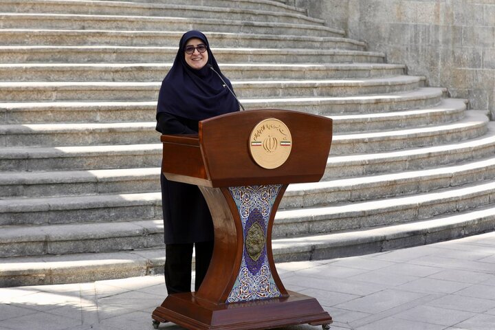 مهاجرانی: پزشکیان به دستگاهها دستور داده مطالبات مردم را پیگیری کنند