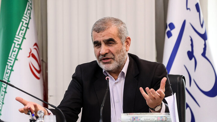 نیکزاد: زهی خیال باطل؛ مردم ما دشمنشناس هستند