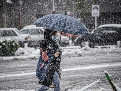 هشدار فوری هواشناسی به تهرانی ها/ برف و باران تا ساعتی دیگر میهمان پایتخت‌نشینان