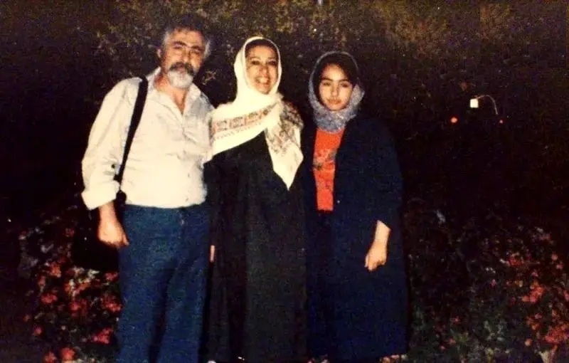 چهره دیده نشده ماهایا پطروسیان ۱۴ ساله در سفر خانوادگی به مشهد چهره دیده نشده ماهایا پطروسیان ۱۴ ساله در سفر خانوادگی به مشهد