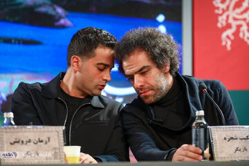 آرمان درویش: از گلشیفته فراهانی سپاسگزارم که هنوز هم غم وطن را می‌خورد