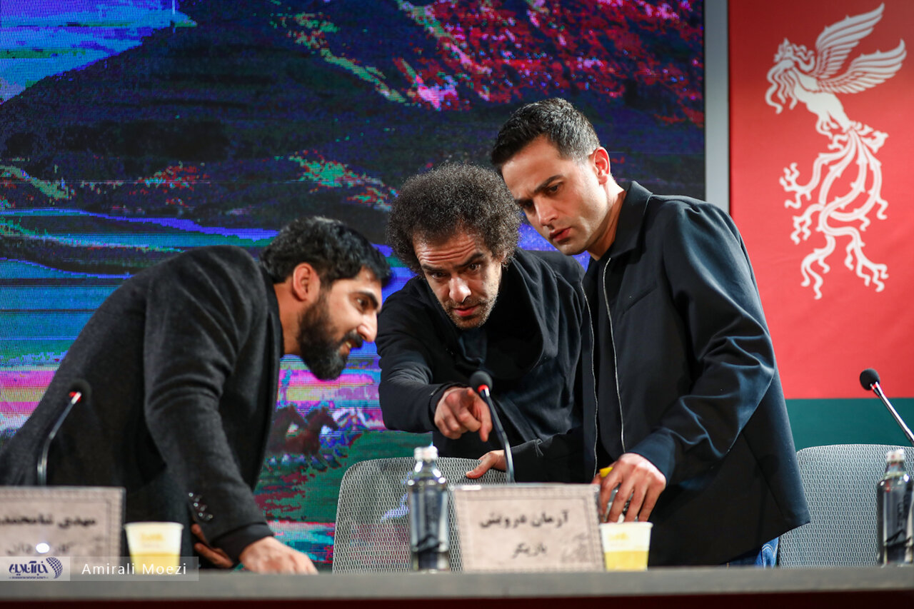 آرمان درویش: از گلشیفته فراهانی سپاسگزارم که هنوز هم غم وطن را میخورد آرمان درویش: از گلشیفته فراهانی سپاسگزارم که هنوز هم غم وطن را میخورد