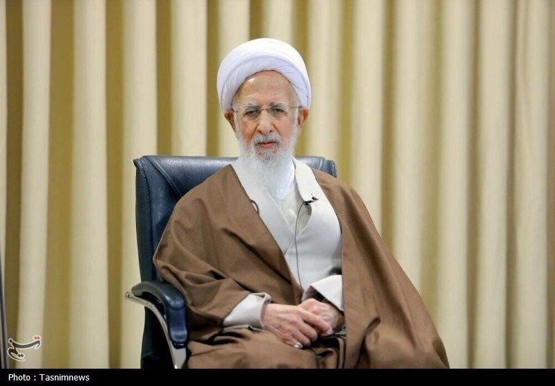 آیتالله جوادی آملی: قرآن برای همه انسانها در تمام اعصار پیام دارد