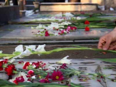 آیین گلباران مزار شهدا در آذربایجان شرقی برگزار می‌شود