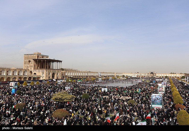 “اتحاد مقدس” ایرانیها در جشن انقلاب؛ راهپیمایی معنادار 22 بهمن 1404