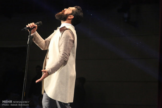 از «رفتن» یک خواننده مشهور تا «مناجاتخوانی» هنرمند دوباره برگشته از «رفتن» یک خواننده مشهور تا «مناجاتخوانی» هنرمند دوباره برگشته