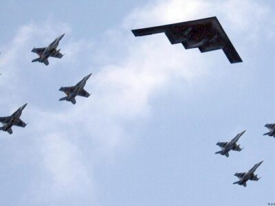 اسقرار هواپیمای نظامی آمریکایی پیش از مذاکرات ایران / ماجرا چیست؟