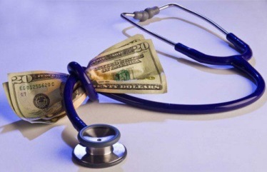 اعطای تندیس برترین رهبری مراقبت سلامت به دانشگاه علوم‌پزشکی تهران