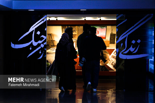 افتتاح نمایشگاهی از روایت تصویری جنگ ۱۲ روزه؛ «سایه امنیت» تماشایی شد افتتاح نمایشگاهی از روایت تصویری جنگ ۱۲ روزه؛ «سایه امنیت» تماشایی شد