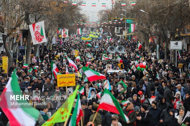 افزایش ۵۳ درصدی حضور مردم در راهپیمایی ۲۲ بهمن نسبت به سال گذشته
