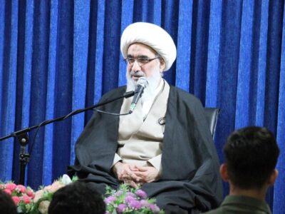 امام جمعه بوشهر: معیار تشخیص حق، نگاه و موضع رهبر انقلاب است