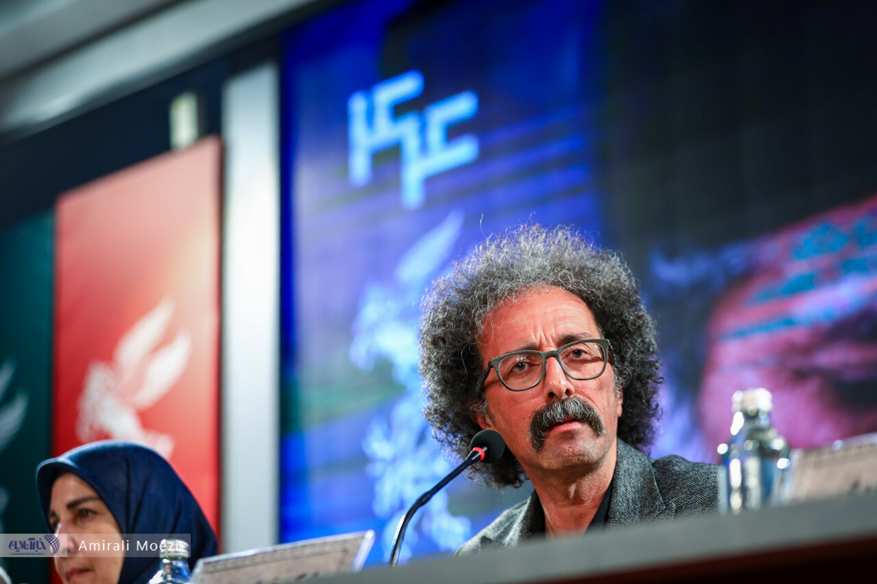 بابک خواجه‌پاشا: آسیب روحی که در حین ساخت «سرزمین فرشته‌ها» خوردم بسیار زیاد بود/ بچه‌های امروز، فردا خواهند پرسید در روزهای سخت برای‌مان چه کردید؟