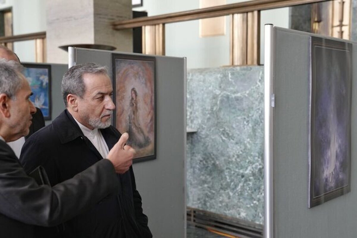 بازید عراقچی از نمایشگاه آثار فرشچیان در مقر سازمان ملل+ عکس