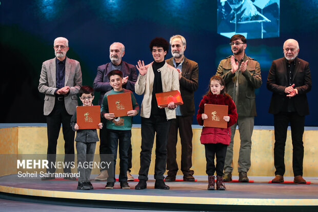 بازیگر نوجوان «سرزمین فرشتهها»: کودکان غزه هم حق زندگی و آرامش دارند بازیگر نوجوان «سرزمین فرشتهها»: کودکان غزه هم حق زندگی و آرامش دارند