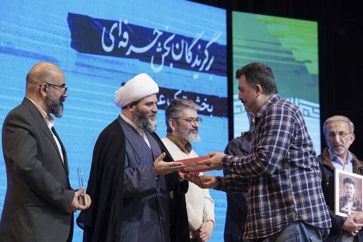 برگزیدگان «زندگی در جنگ» معرفی شدند؛ افتتاح نمایشگاهی از جنگ ۱۲روزه برگزیدگان «زندگی در جنگ» معرفی شدند؛ افتتاح نمایشگاهی از جنگ ۱۲روزه