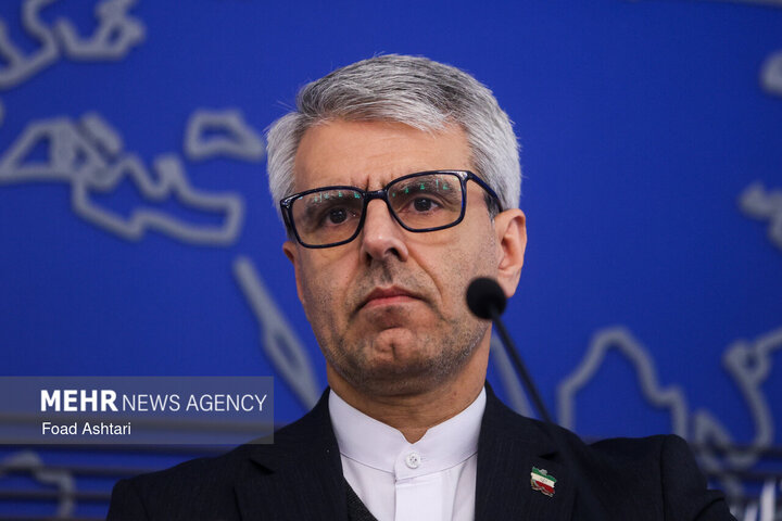 بقایی قهرمانی تیم ملی کشتی فرنگی را تبریک گفت