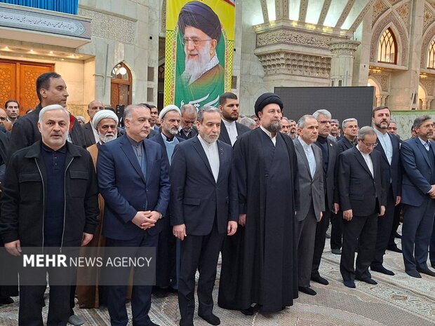 تجدید میثاق عراقچی و کارکنان وزارت خارجه با آرمانهای امام