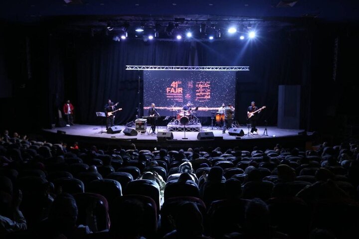 تجلیل از پیشکسوت موسیقی خراسان در روز اول؛ کدام پاپ خوان‌ها خواندند؟