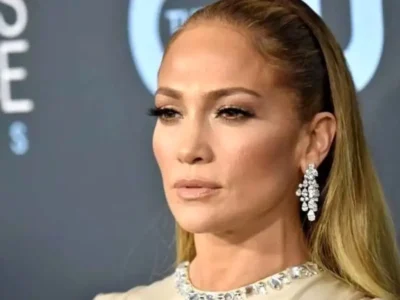 تصویر جدید از گردش جنیفر لوپز با پسرش+ عکس