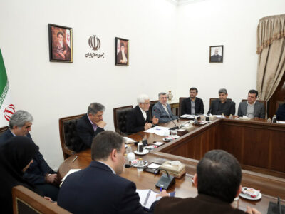 تقدیر عارف از خدمات کادر درمان به مجروحان و حادثه‌دیدگان دیماه