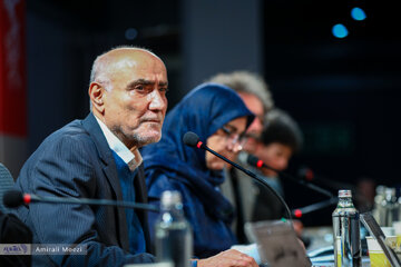 تهیهکننده مولف سینمای ایران: وحی منزل دانستن پروانه ساخت، از قوطی کدام عطاری بیرون آمده است؟/ بر مبنای چه ضرورتی بر اخذ پروانه ساخت پافشاری میشود؟