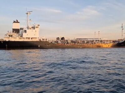 توقیف دو شناور متخلف قاچاق سوخت در خلیج فارس