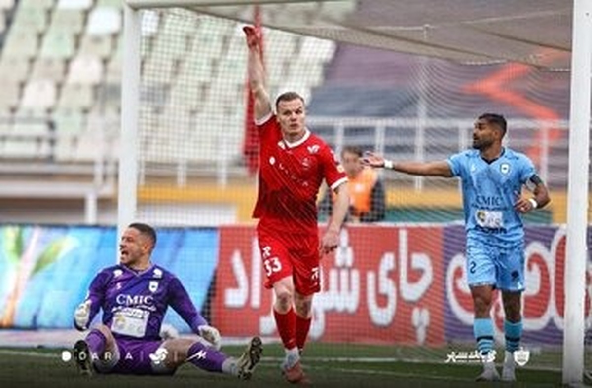 جنجال در پرسپولیس / دنیل گرا دو بار جریمه شد