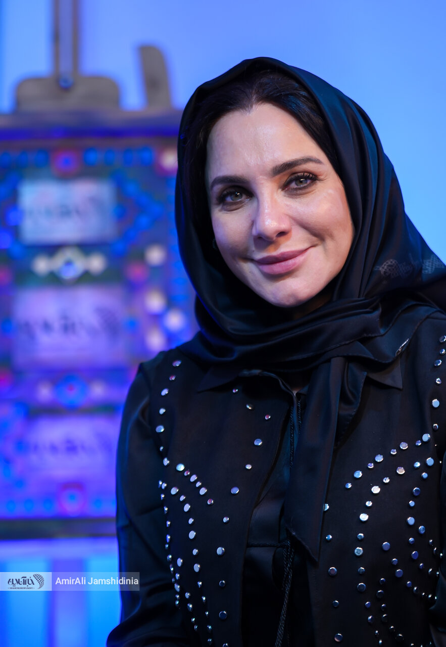 جنگ، اخلاق را عریان میکند؛ روایت یک مادر در دل بحران/ سینمای ایران شبیه شعر است جنگ، اخلاق را عریان میکند؛ روایت یک مادر در دل بحران/ سینمای ایران شبیه شعر است