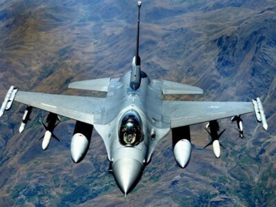 حادثه هولناک در آسمان / یک هواپیمای نظامی سقوط کرد