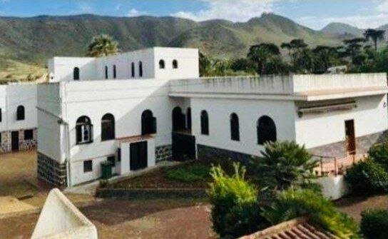 خرید یک ملک عجیب توسط ستاره بارسلونا + عکس خرید یک ملک عجیب توسط ستاره بارسلونا + عکس