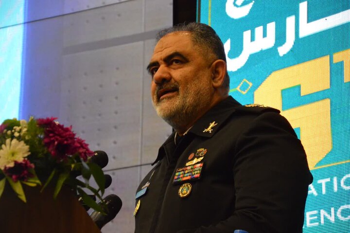 دریادار ایرانی: حضور ناوگان فرامنطقهای در غرب آسیا غیرموجه است