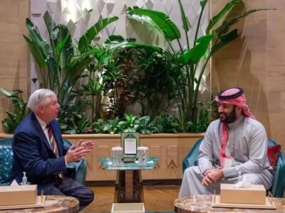 دیدار غیرمنتظره لیندسی گراهام و بن‌سلمان/ موضوع این جلسه چه بود؟