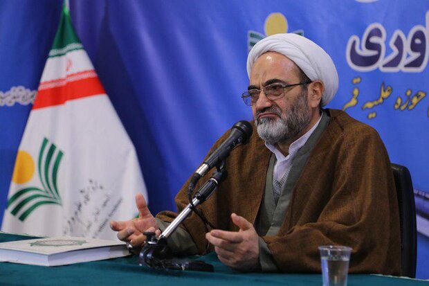 ذوعلم: حلقههای میانی نباید به حزبسازی و جناحگرایی تقلیل یابند