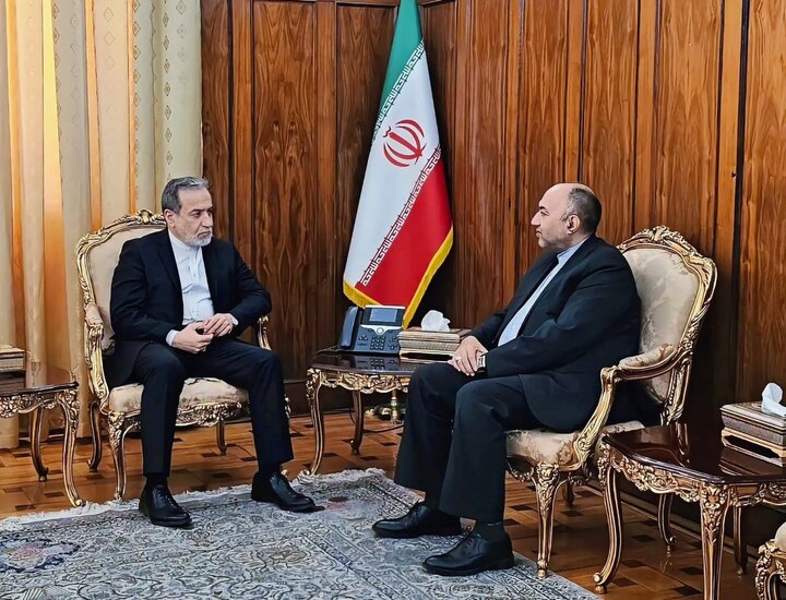 سفیر ایران در امارات با عراقچی دیدار کرد