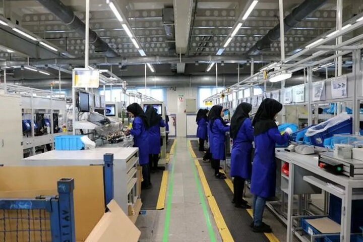 شیفت دوم بی‌حقوق؛ تاملی در باب زندگی زنان شاغل