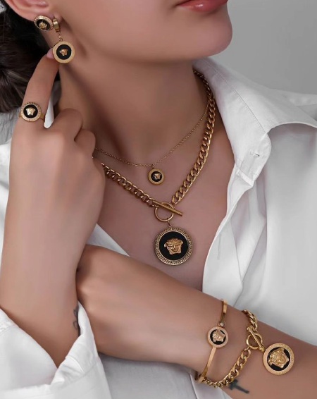 شیک ترین مدل نیم ست ورساچه