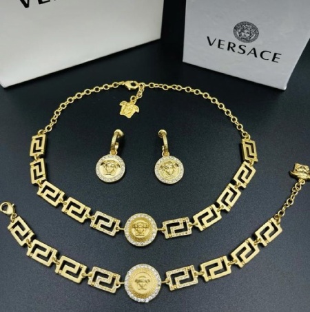 نکات مهم برای خرید سرویس طلا ورساچه