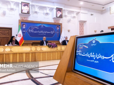 صادق: حجم عملیات باری بنادر کشور از ۲۲۰ میلیون تن عبور کرده است