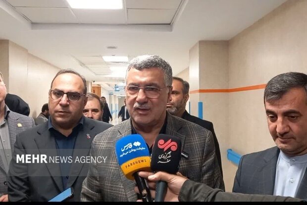 ظفرقندی: افتتاح ۶۲۰۰ تخت بیمارستانی تا پایان امسال در کشور