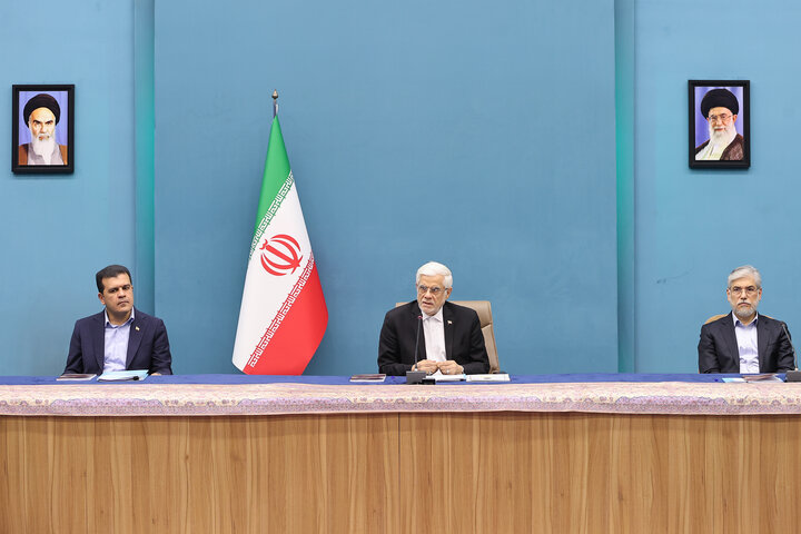 عارف: رؤسای دانشگاهها با سعهصدر با دانشجویان تعامل داشته باشند