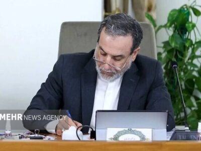 عراقچی خواستار گفتگوی افغانستان و پاکستان برای حل اختلافات شد