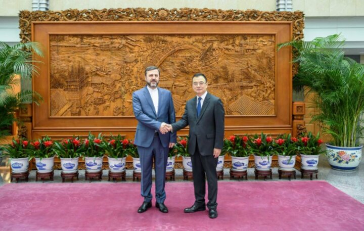 غریب آبادی با  دستیار وزیر خارجه چین دیدار کرد