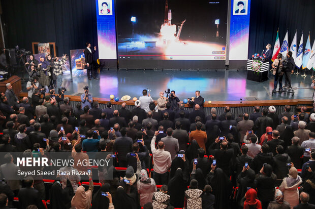 فردا از ماهواره، تصاویر ماهوارهای و پایگاه فضایی جدید رونمایی میشود