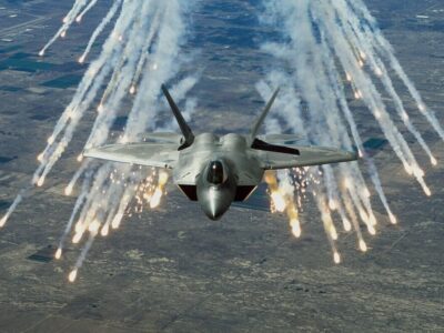 فوری/ پرواز اضطراری جنگنده‌های آمریکا