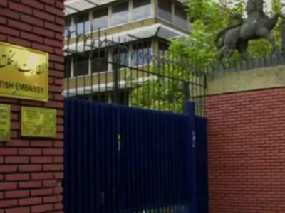 فوری، دولت انگلیس خواستار خروج کارکنان سفارت از ایران شد/ حمله نظامی آمریکا قطعی شد؟